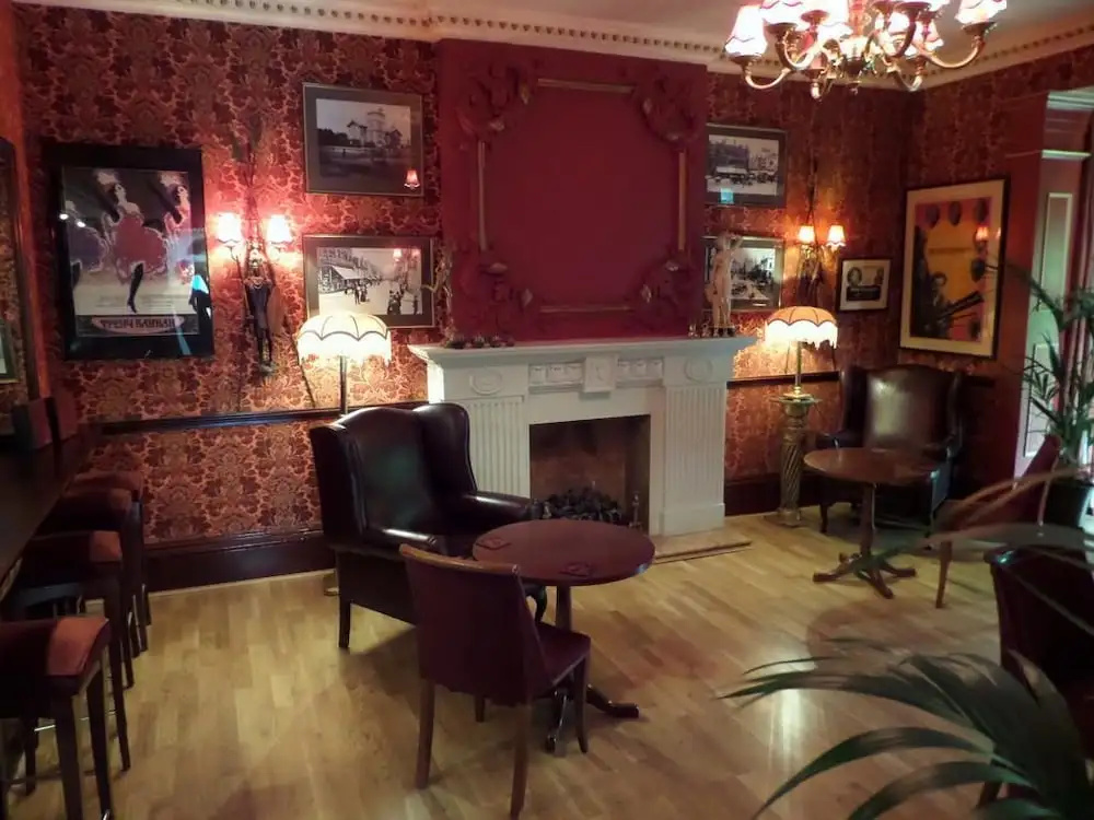 Bentley Tower Hotel - Général