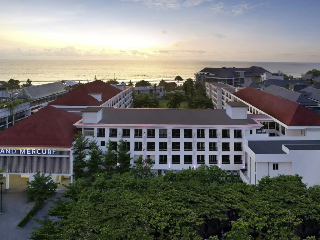 Отель Grand Mercure Bali Seminyak — фото
