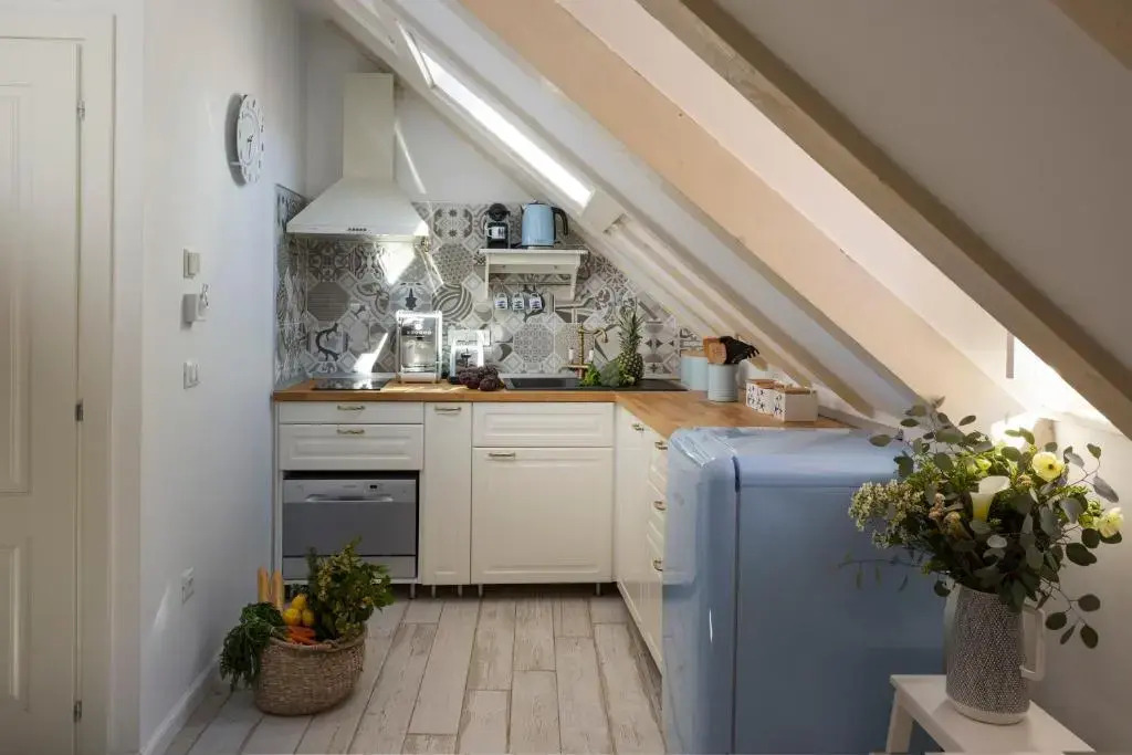 Stayeva 11 image rooms