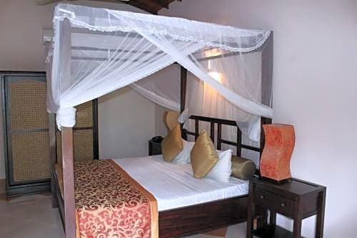 Hotel Bentota Village