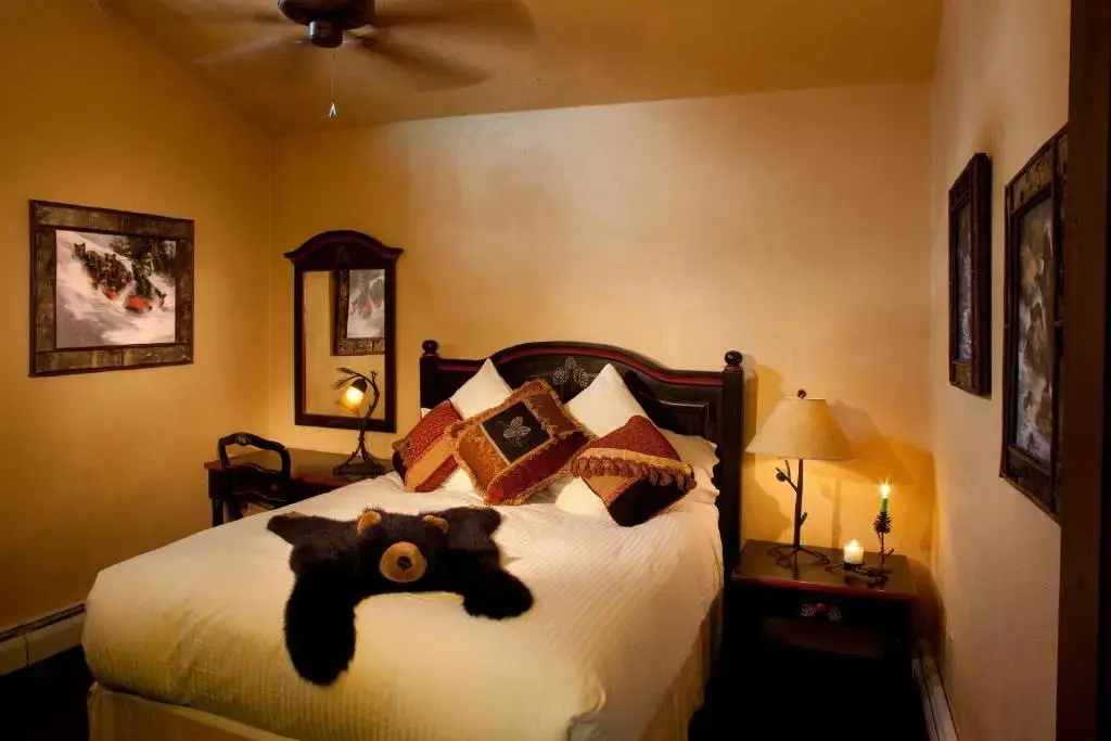Alpine Village Suites - Chambres