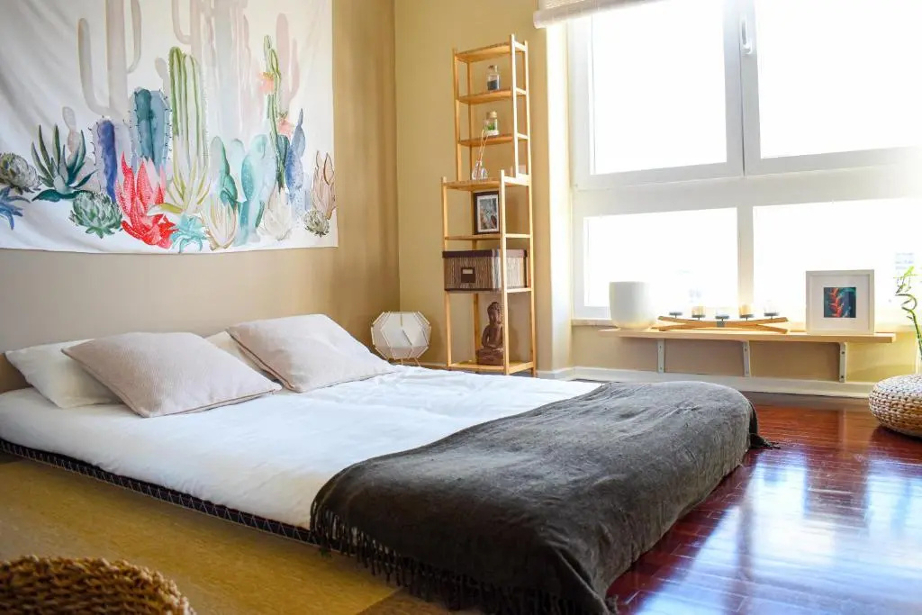 Lisbon Sky View 3BR Home + Near Airport + Free Parking