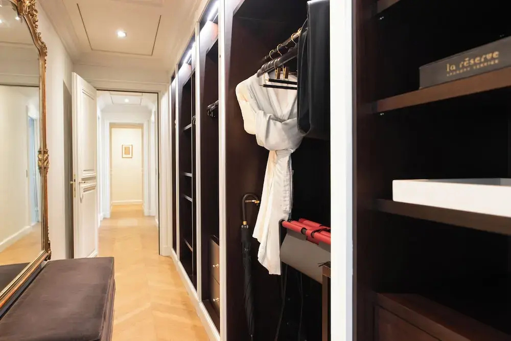 La Reserve Paris Hotel and Spa 101