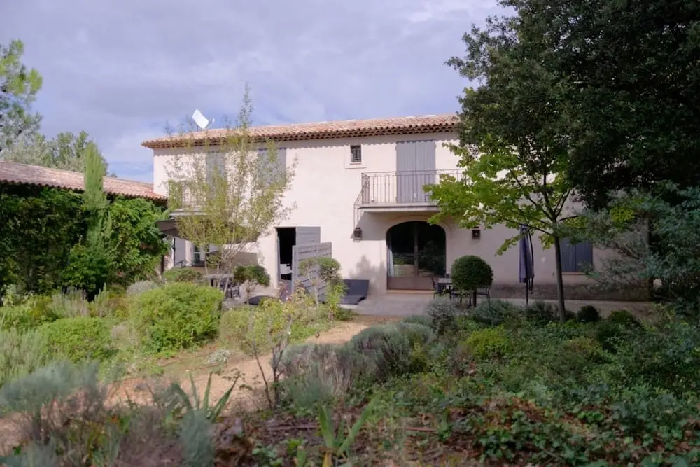 Ravel Private Apartment