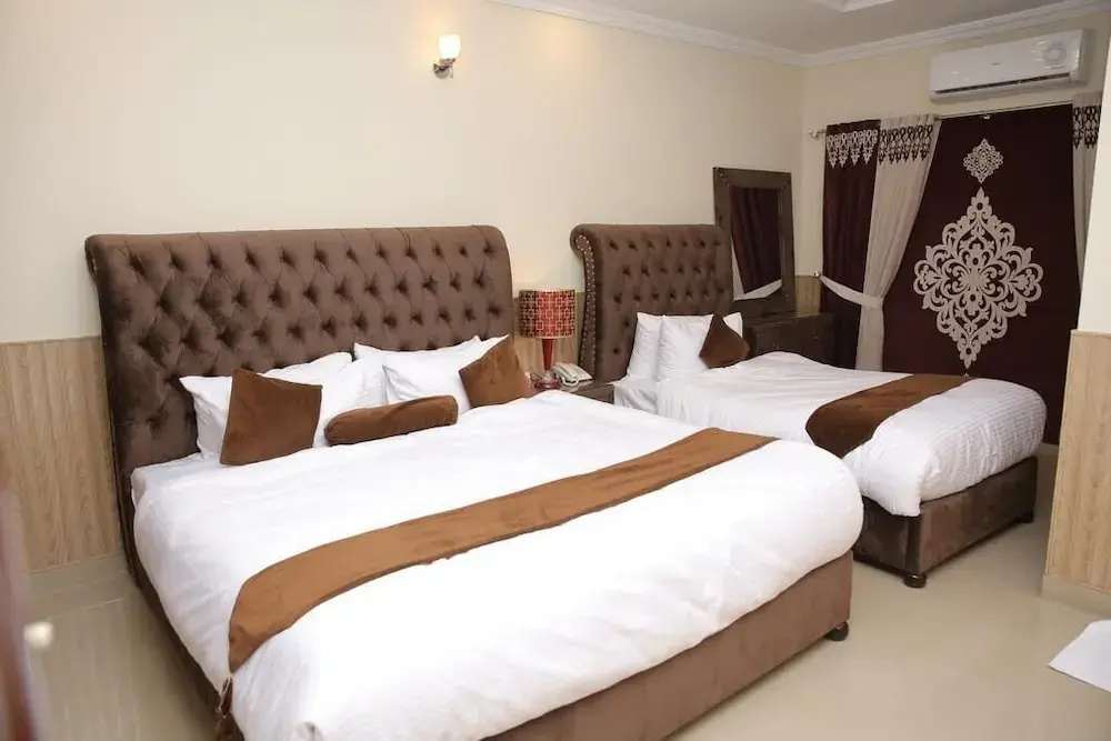 Hotel Premier Inn Grand - Général