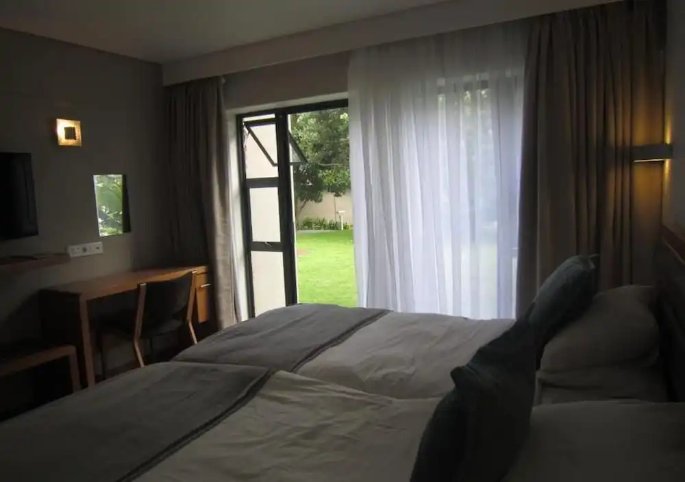 Blue Lagoon Hotel and Conference Centre - Chambres