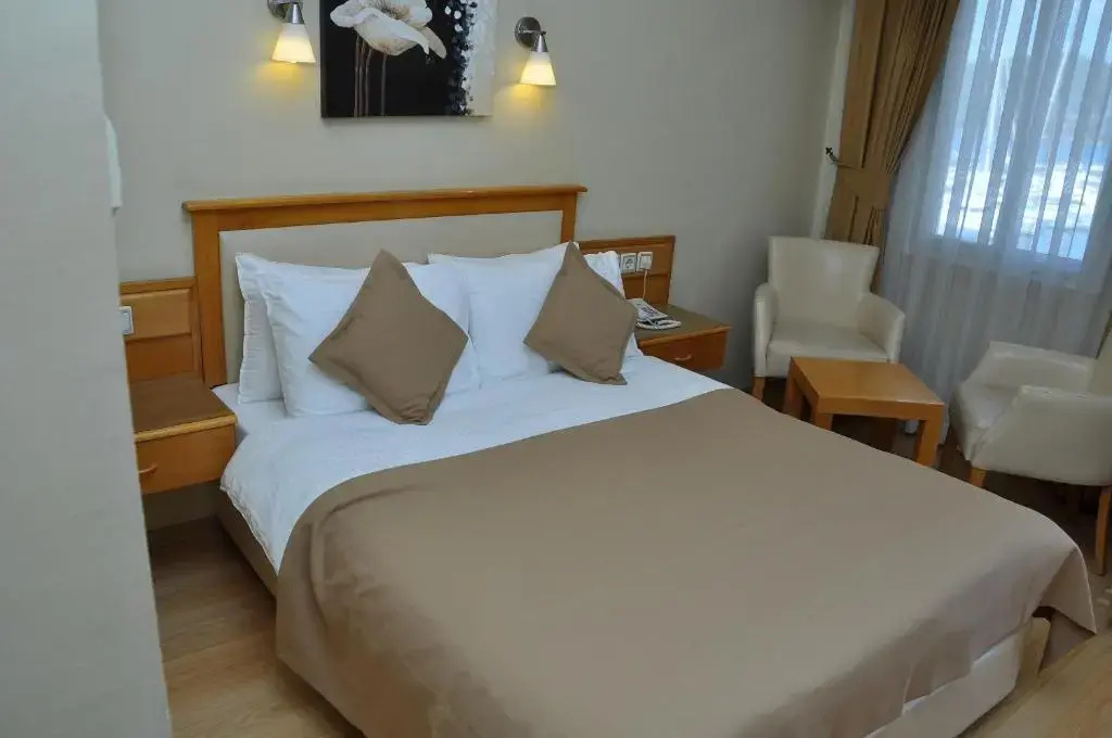 Deluxe Double room with sea view (full double bed)