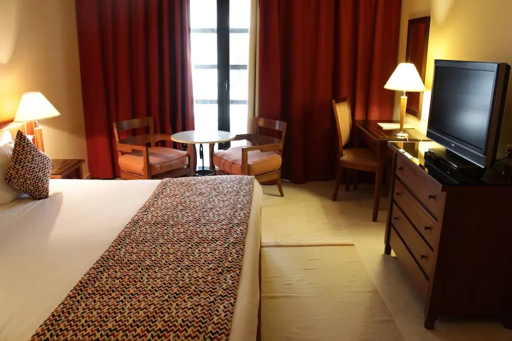 Suite with balcony