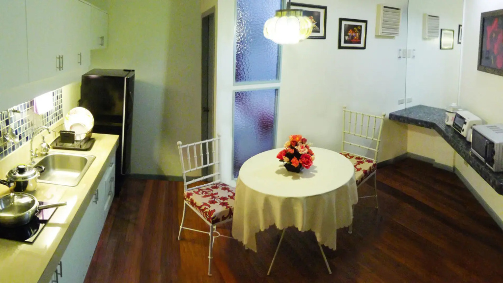Premier Double room (full double bed)