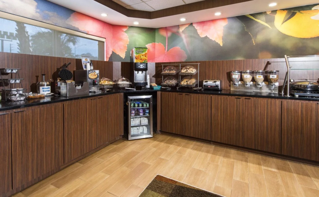 Food & Beverage