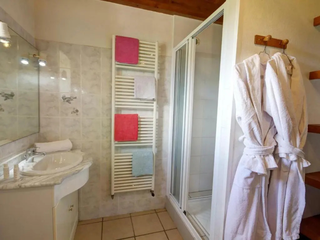 Afficher la photo 7 — Gîte Les Salles, 4 pièces, 6 personnes - FR-1-496-61