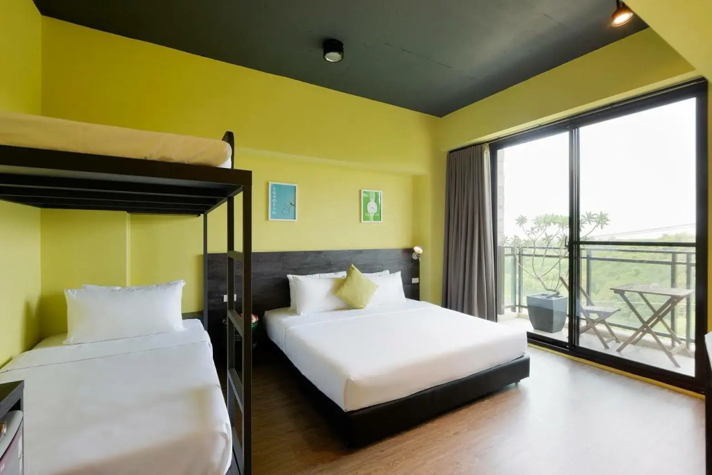 Standard Quadruple room (full double bed)