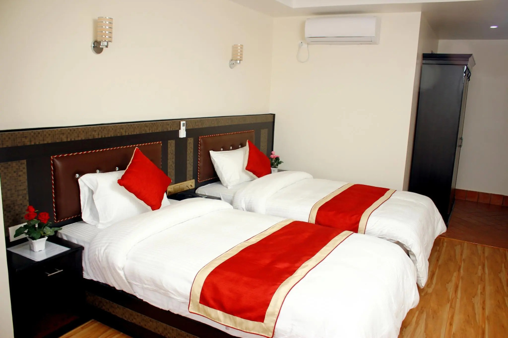 Deluxe Double room (full double bed)