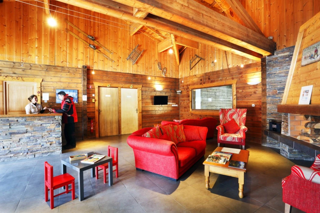 Lobby & Reception