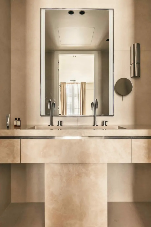 Mondovi Luxury Suites 40