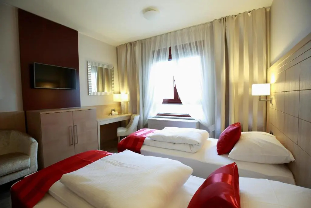 Standard Double room (full double bed)