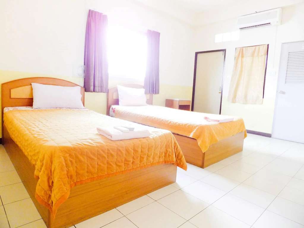 Standard Double room (full double bed)