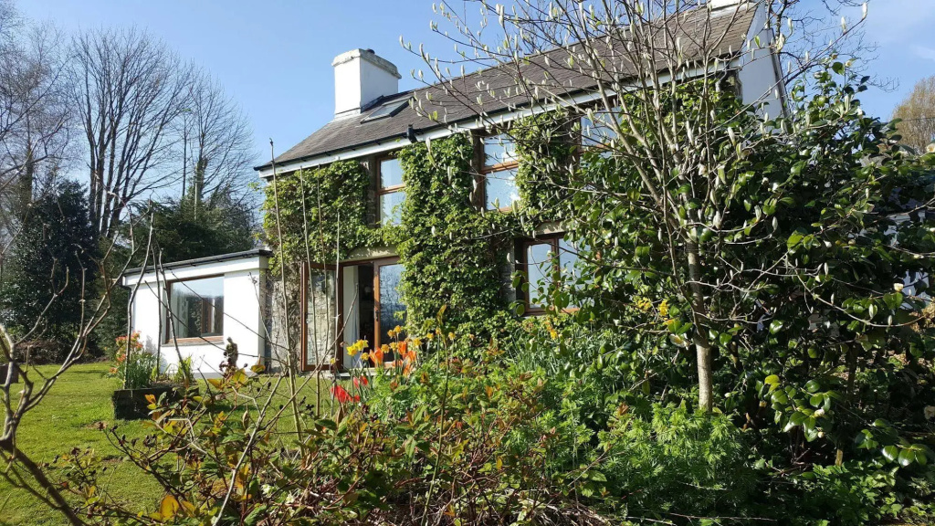 Nant yr Onnen B&B and Ysgubor Holiday Cottage