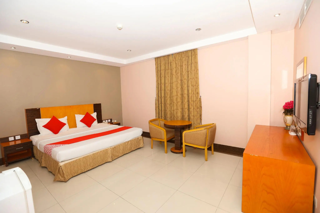 Deluxe Double room (full double bed)