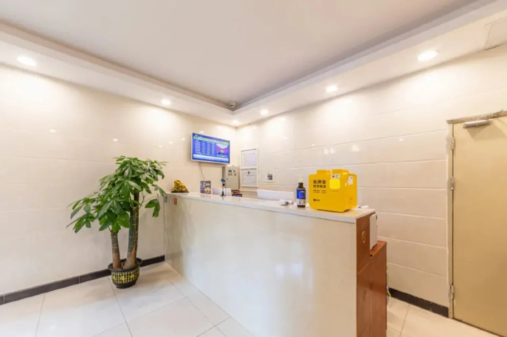 7Days Inn Chain Hotel (Guangzhou Beijing Road Gongyuanqian Subway Station) — фото
