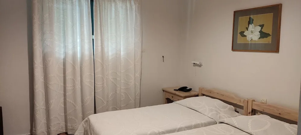 Economy room