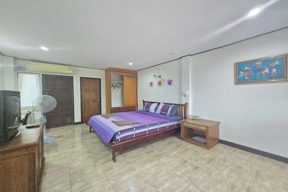 Standard Double room (full double bed)