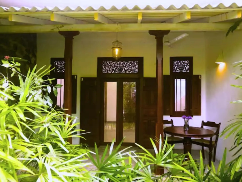 Deluxe Double room (full double bed)