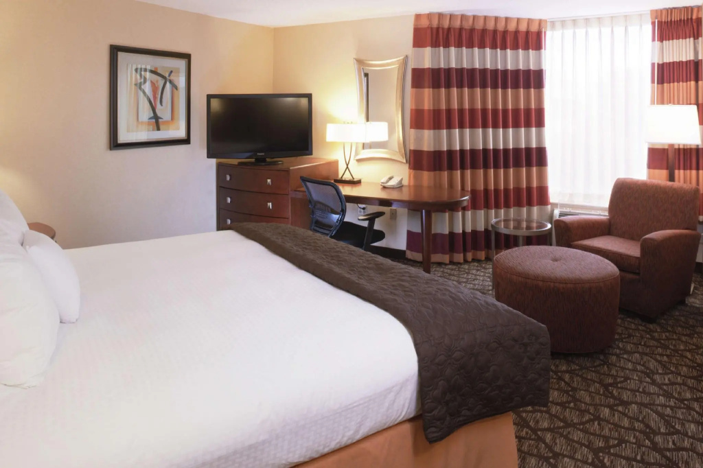 2 Bedrooms Double Suite (full double bed)