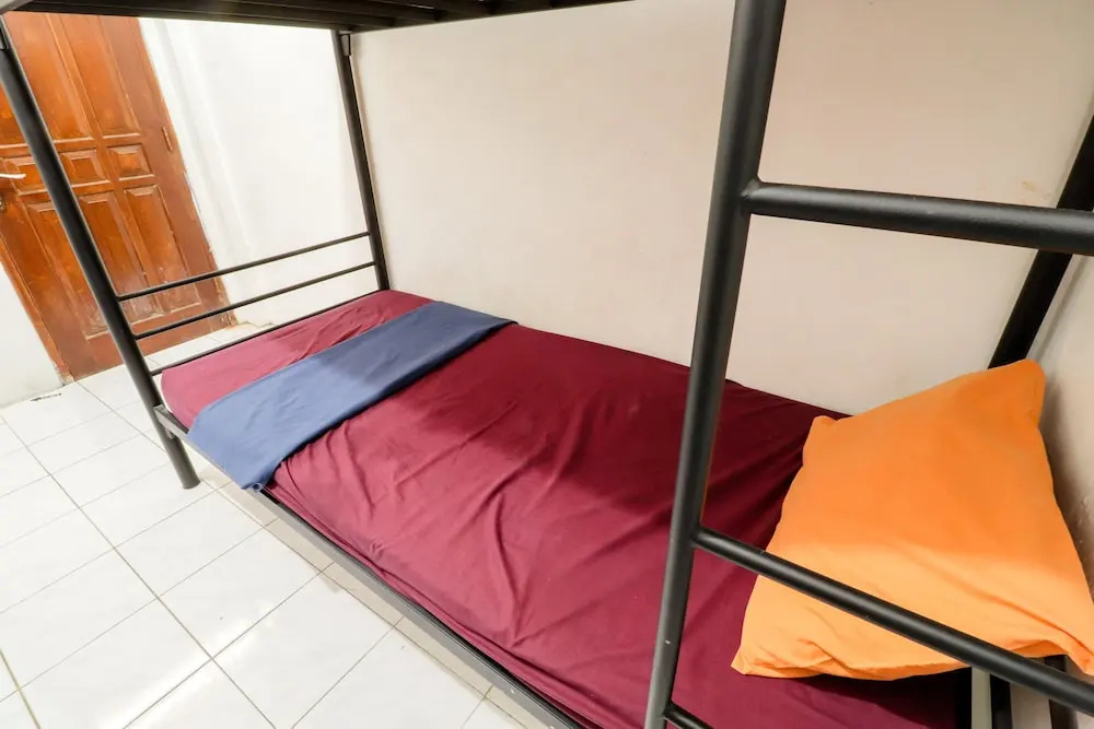 Bed in Dorm
