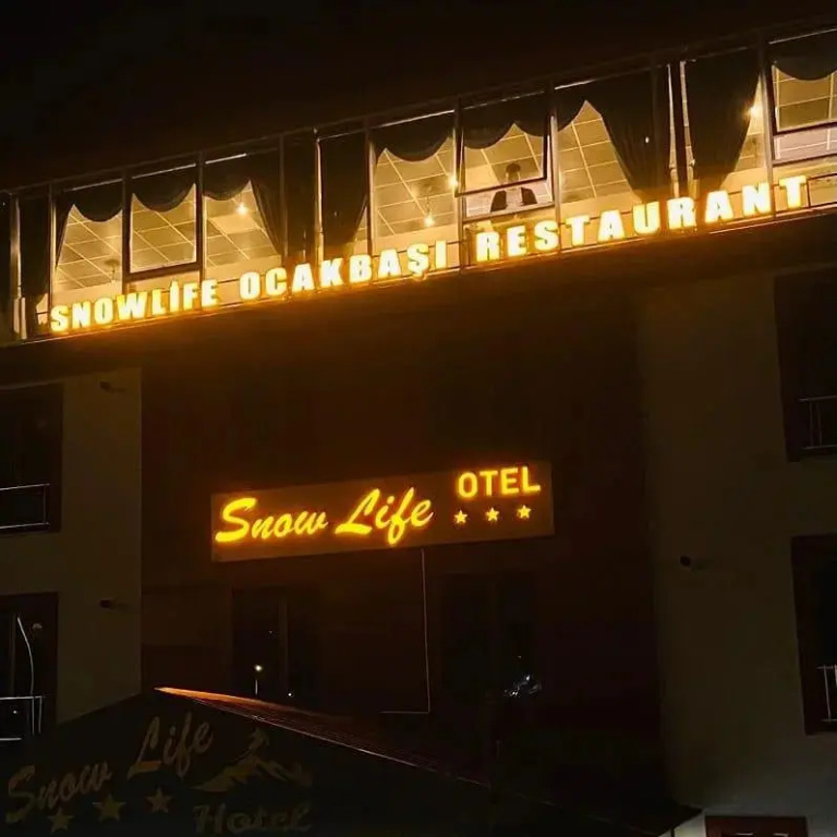 Snow Li̇fe Otel