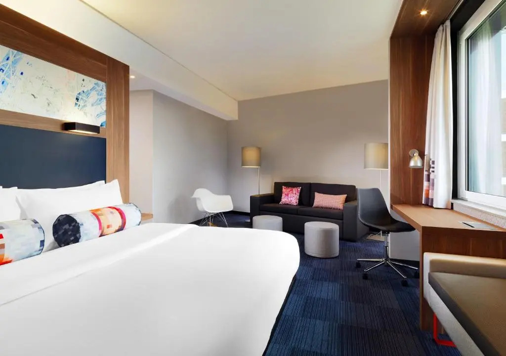 Double Sweet Suite full double bed