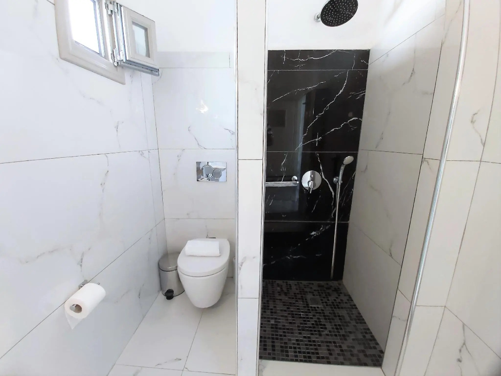 Standard Triple room with sea view