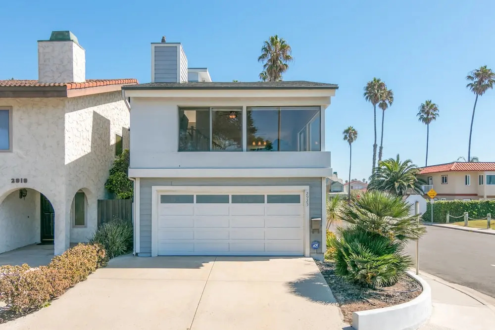2925 Pierpont Blvd Home