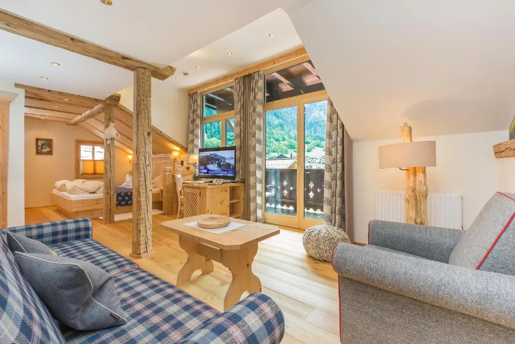 Deluxe Family room