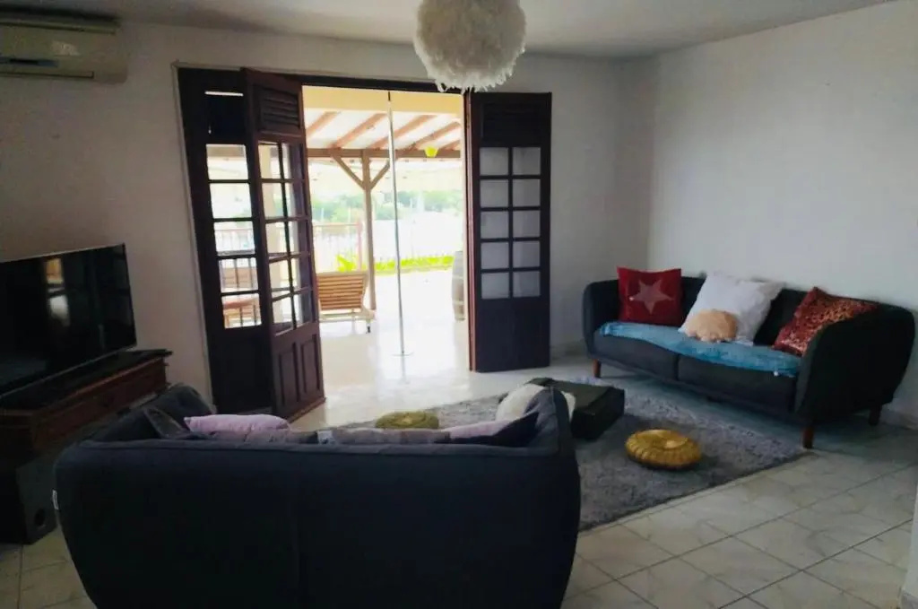 Habitation HANNAH 8 personnes Bas du Fort