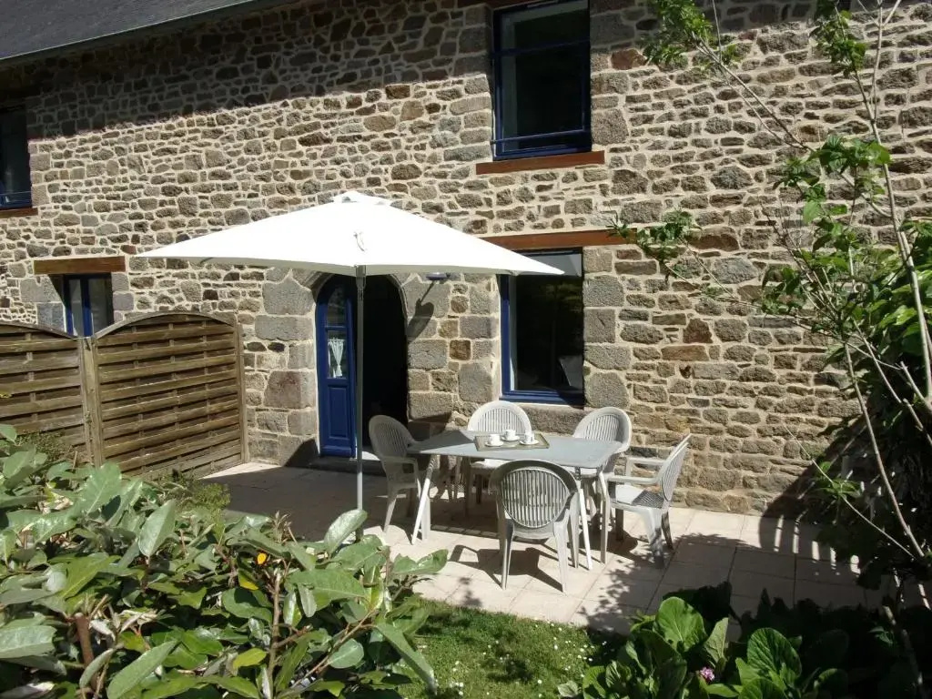 2 Bedrooms Cottage