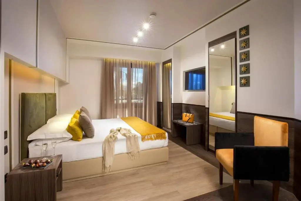 Club Floor Double room (full double bed)