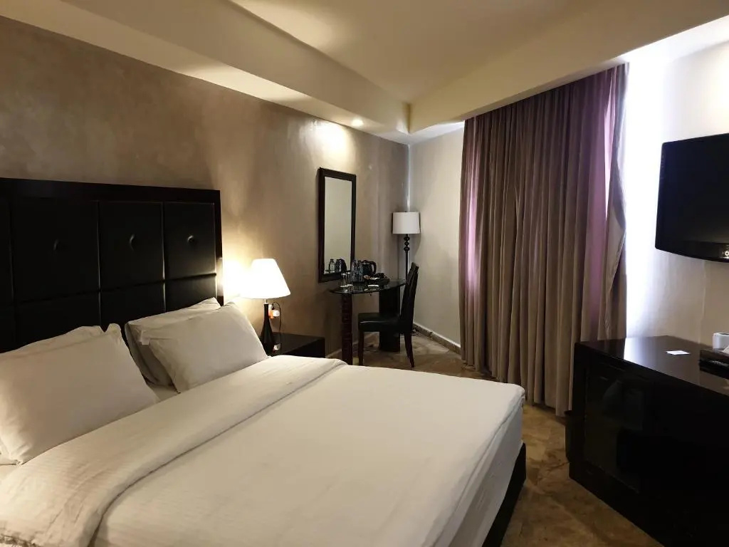 Deluxe Double room with sea view (full double bed)