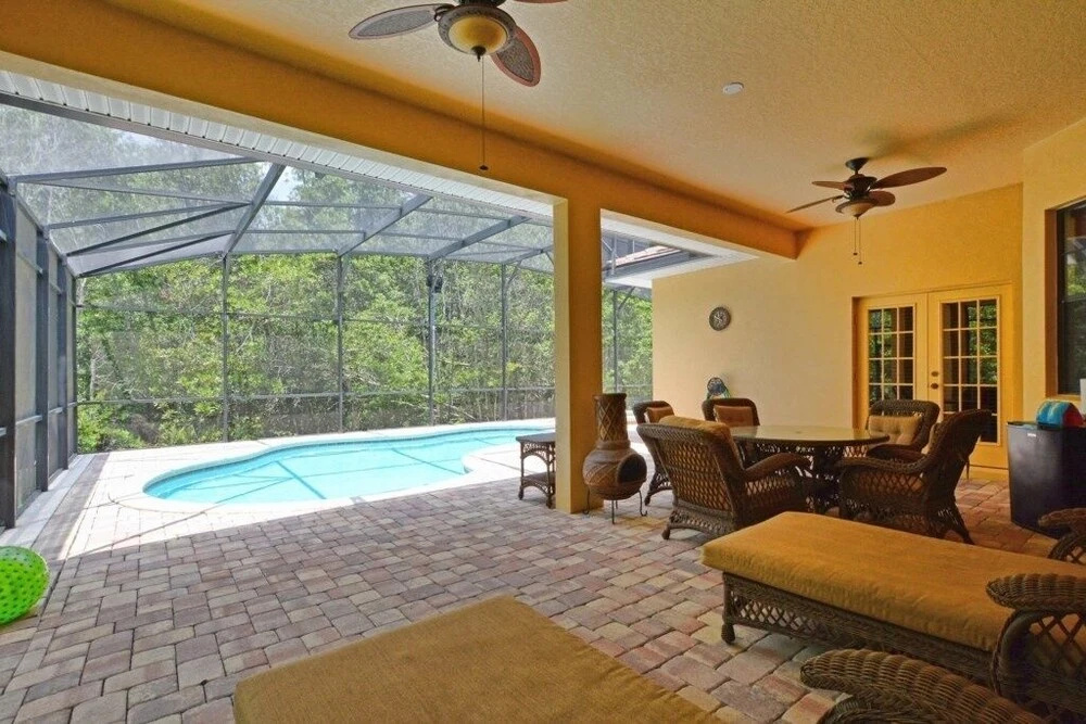 Private Oasis With Pool & Spa- 3400clr 4 Bedroom Home by RedAwning