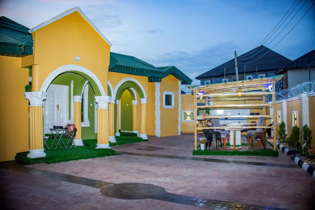 Awesome 1-Bed Apartment With FREE WIFI and 24hrs Power Supply