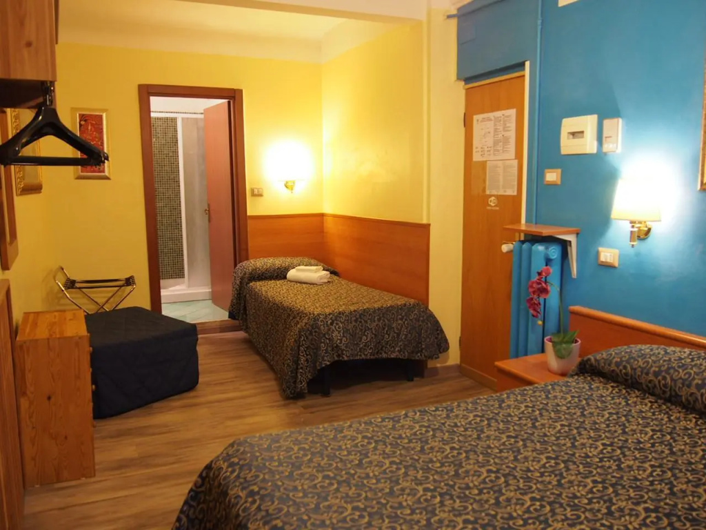 Standard Quadruple room