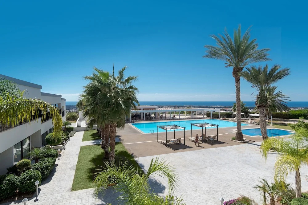 Royal Blue Hotel Paphos - фото 19