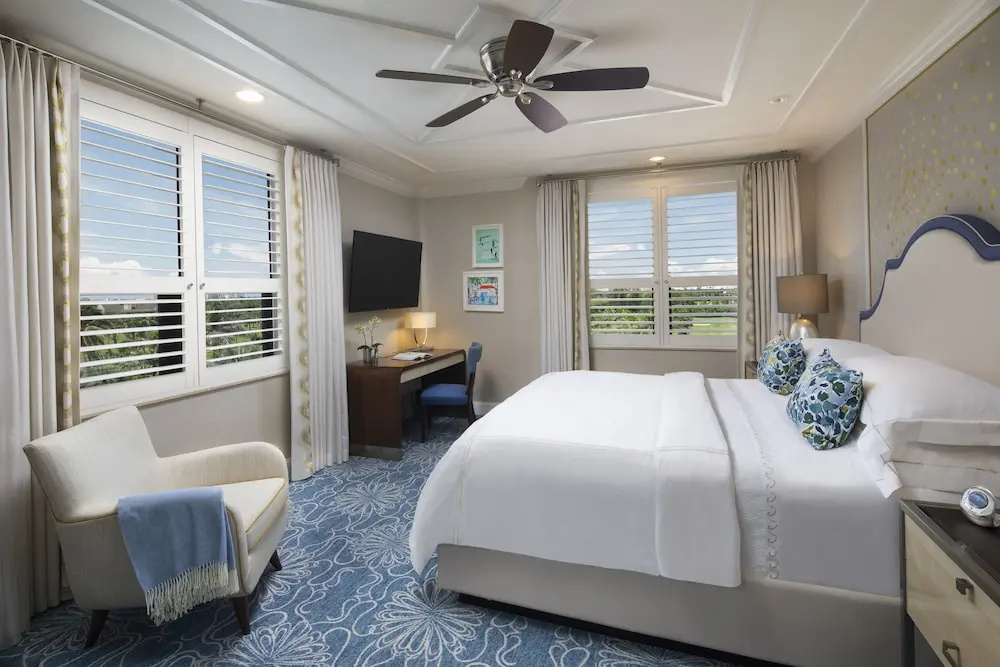 Deluxe Double room with view (full double bed)
