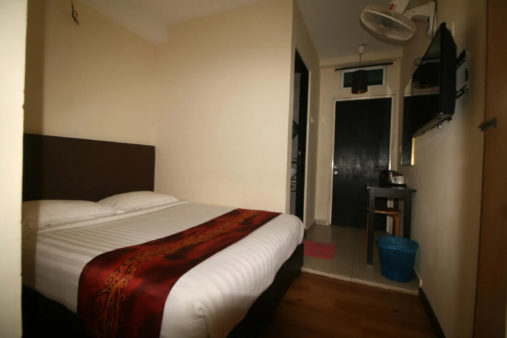 Standard Double room (full double bed)