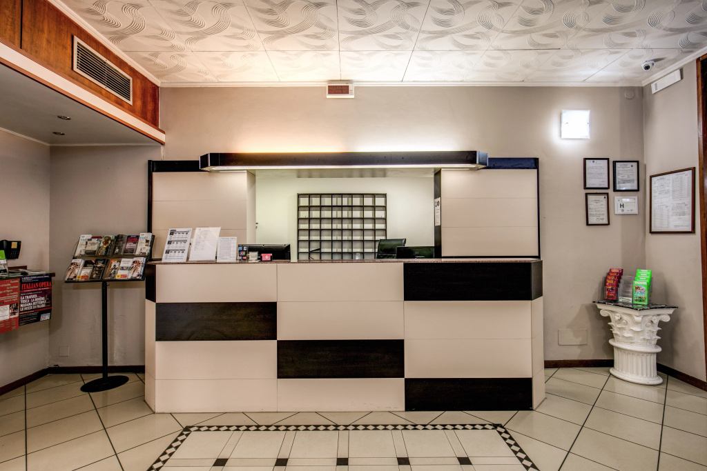 Lobby & Reception