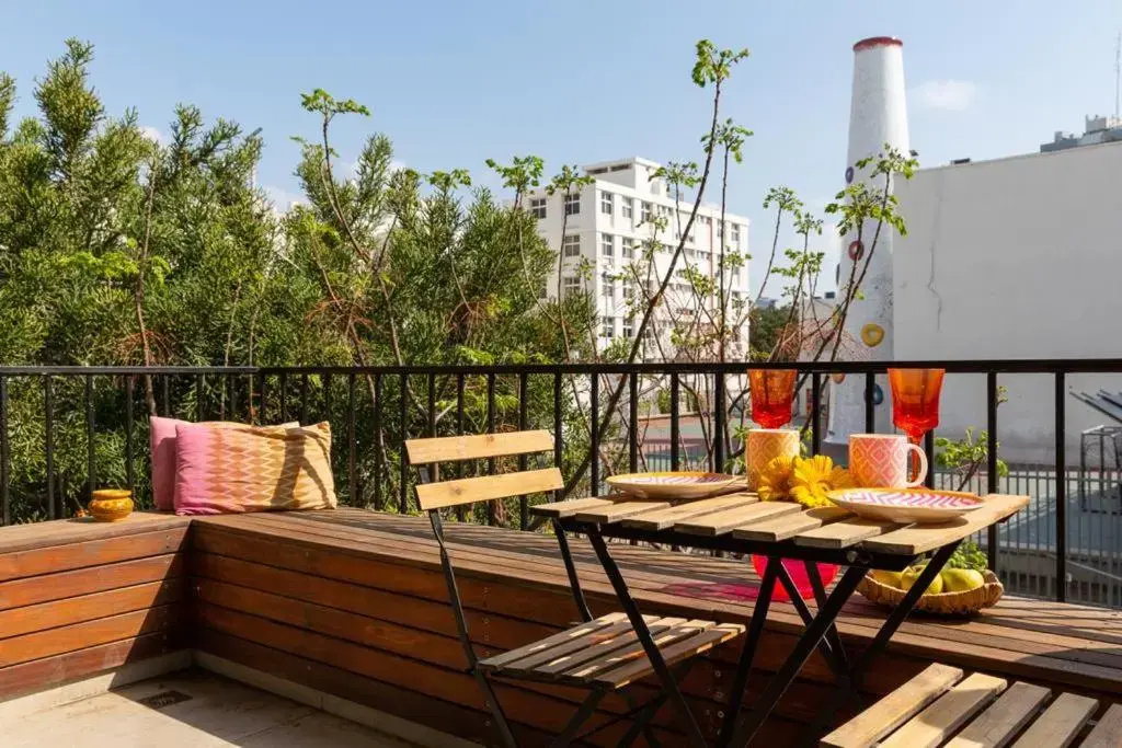 2 Bedroom Frishman Beach