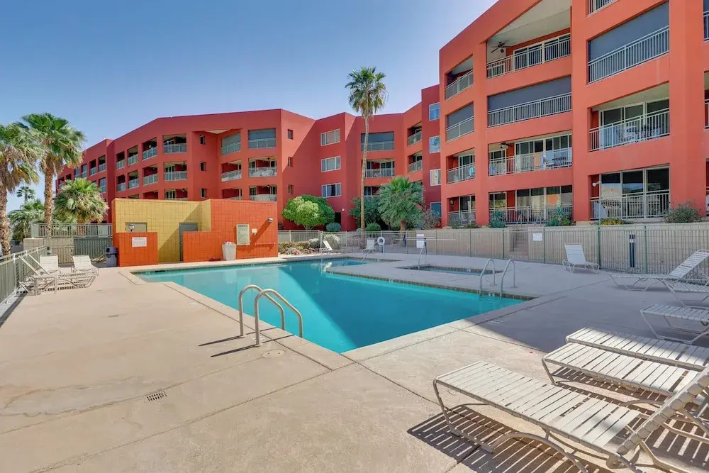 Step-free Bullhead City Condo w/ Balcony! — фото 3
