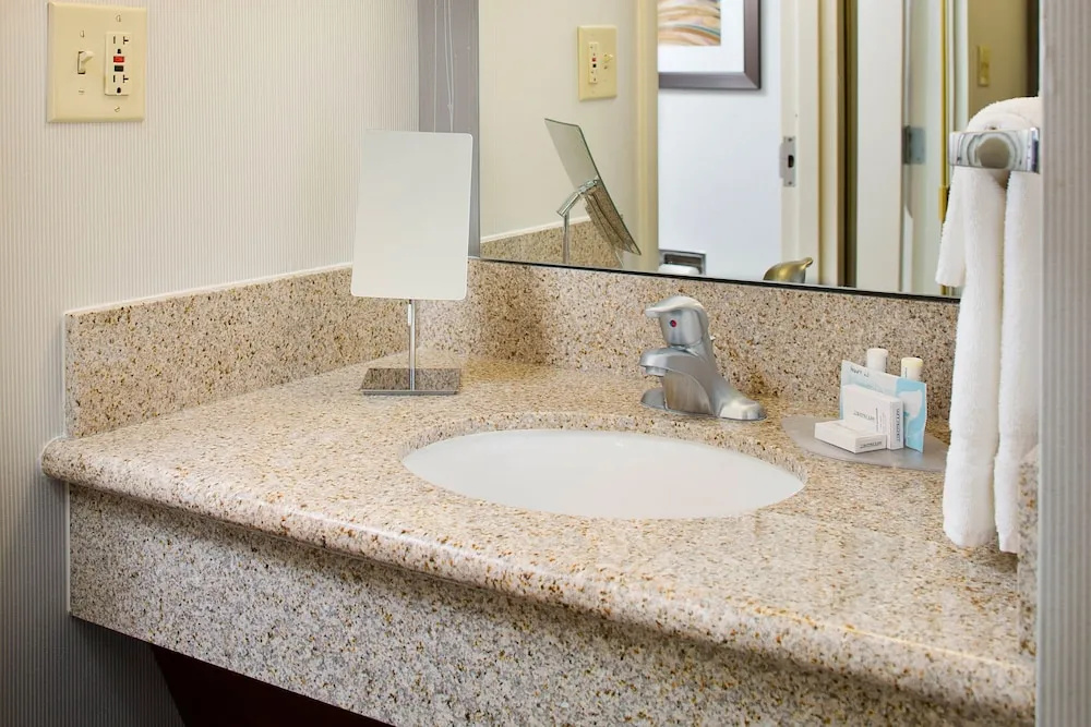 Courtyard by Marriott Richmond Airport - Chambres