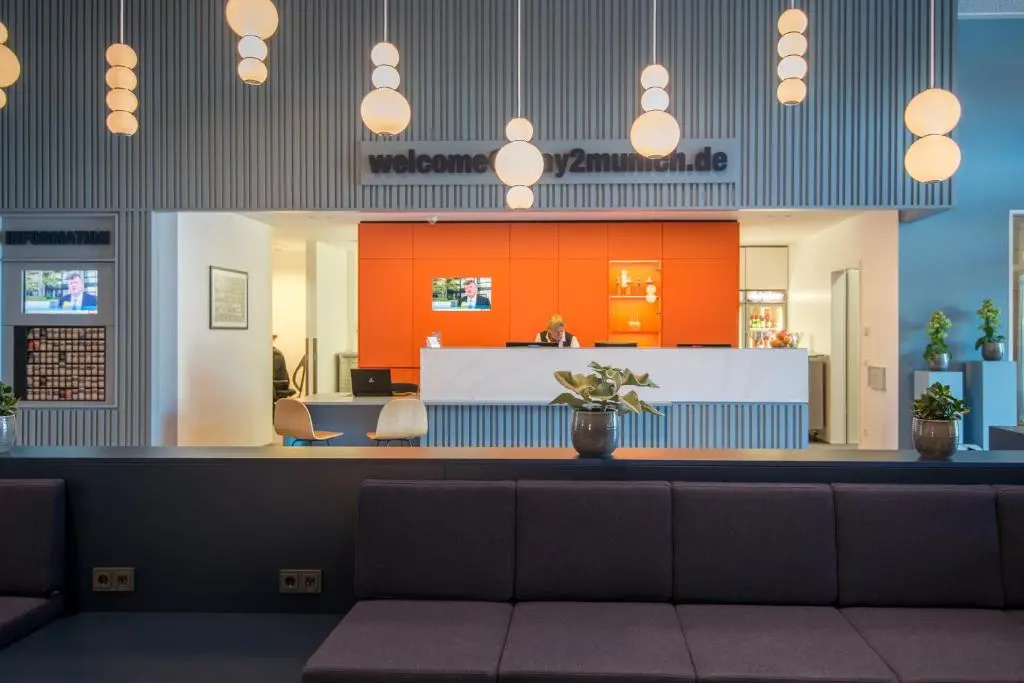 Lobby & Reception