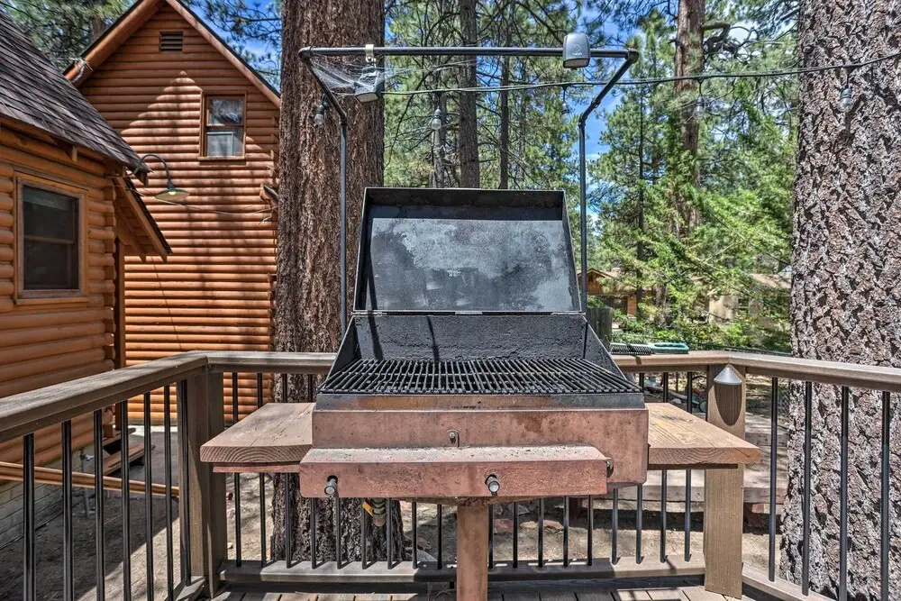 Big Bear Lake Cabin ~ 4 Mi Snow Summit Ski Resort